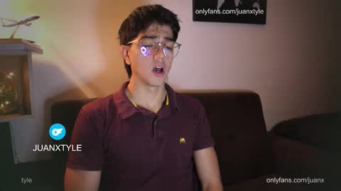 Snapshot of juancamroom chatting on October 2025 07:03:01 PM . online show from October 2025 07:03:01 PM