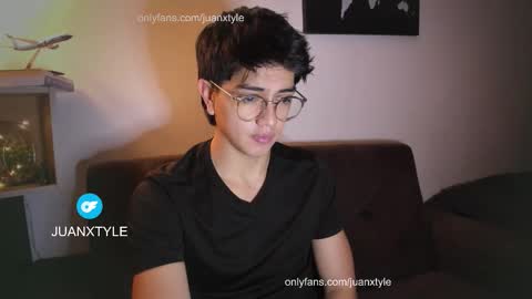 Snapshot of juancamroom chatting on October 2025 01:09:02 AM . online show from October 2025 01:09:02 AM