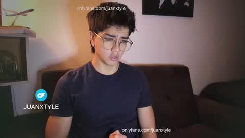 Snapshot of juancamroom chatting on October 2025 09:05:02 PM . online show from October 2025 09:05:02 PM