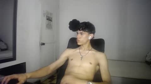 Snapshot of juanda_420 chatting on March 2026 01:09:02 AM TheGoldenBoy online show from March 2026 01:09:02 AM