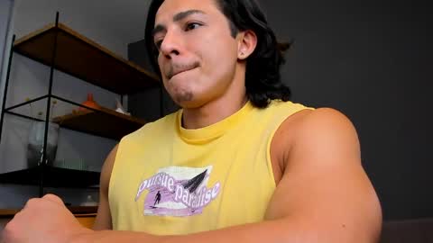 Snapshot of juandres007 chatting on May 2026 02:39:01 AM JUANDRES online show from May 2026 02:39:01 AM