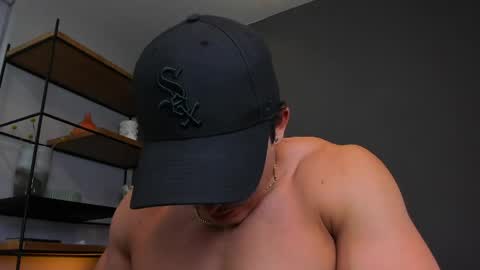 Snapshot of juandres007 chatting on June 2026 01:32:02 AM JUANDRES online show from June 2026 01:32:02 AM