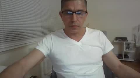 juanearth1 online show from January 2026 10:35:01 PM