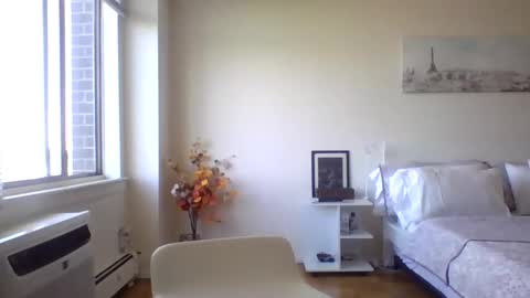 juanearth1 online show from June 2026 09:49:01 PM