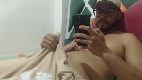 juanfe_style online show from October 2025 04:26:01 AM