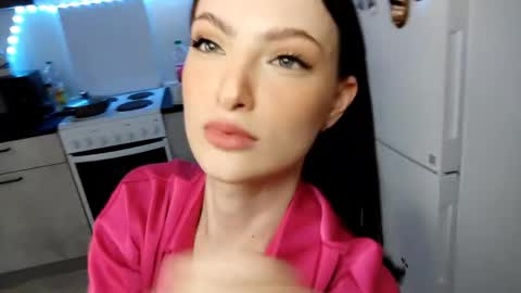 Veronika online show from May 2026 07:27:02 AM