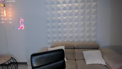 Juanita Clay online show from December 2024 11:19:01 AM