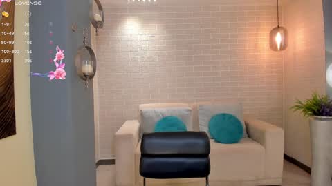 Juanita Clay online show from December 2024 02:48:02 PM