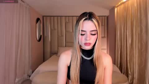 Juanita Clay online show from September 2025 12:07:01 PM