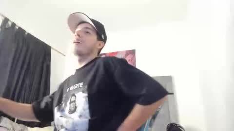 Snapshot of juannvalencia11 chatting on April 2026 08:21:01 PM juannvalencia11 online show from April 2026 08:21:01 PM