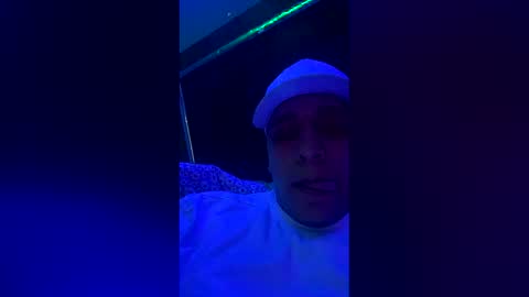 juanpablovg22 online show from March 2026 05:18:01 PM