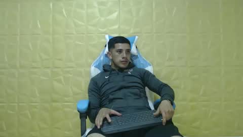 juanperez1999777 online show from September 2025 10:22:01 PM