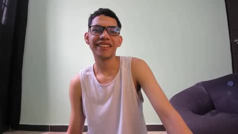 Snapshot of juansuarez204 chatting on January 2025 05:44:02 PM juansuarez204 online show from January 2025 05:44:02 PM