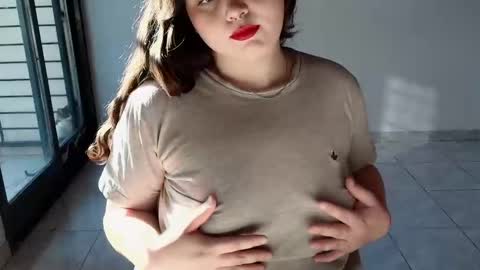 Snapshot of judithamelia chatting on December 2024 08:51:02 PM Judithamelia online show from December 2024 08:51:02 PM