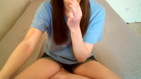 JuiceTalia online show from November 2025 09:00:02 AM