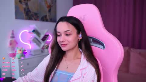 Angelina online show from October 2025 09:51:01 AM