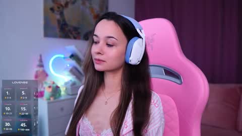 Angelina online show from November 2025 11:21:02 AM