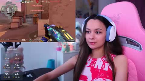 Angelina online show from November 2025 11:54:02 AM