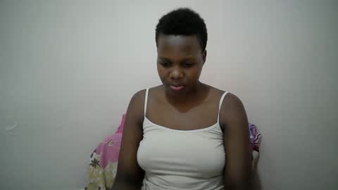 juicy_bella2 online show from September 2025 10:33:01 PM