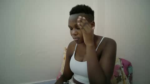 juicy_bella2 online show from September 2025 10:31:02 AM