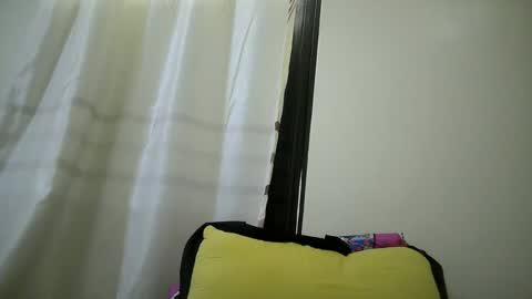 juicy_bella2 online show from October 2025 08:29:01 AM