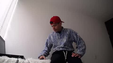 Snapshot of juicy_boy22 chatting on January 2025 04:16:02 PM Miguel online show from January 2025 04:16:02 PM