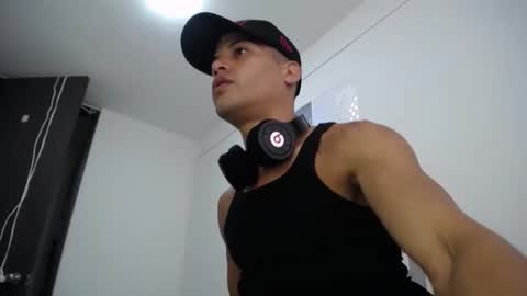 Snapshot of juicy_boy22 chatting on January 2025 04:30:02 PM Miguel online show from January 2025 04:30:02 PM