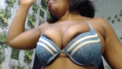 Snapshot of juicy_gold22 chatting on January 2025 07:42:01 AM Mariagold online show from January 2025 07:42:01 AM