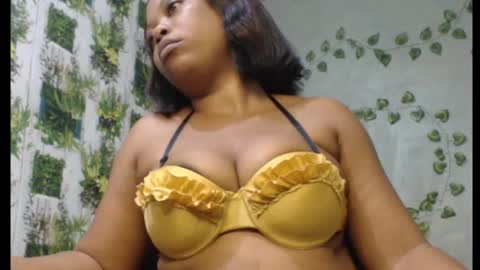Snapshot of juicy_gold22 chatting on January 2025 06:27:02 AM Mariagold online show from January 2025 06:27:02 AM