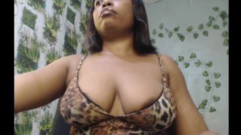 Snapshot of juicy_gold22 chatting on January 2025 05:20:02 AM Mariagold online show from January 2025 05:20:02 AM