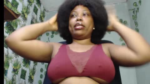 Snapshot of juicy_gold22 chatting on February 2025 08:56:01 PM Mariagold online show from February 2025 08:56:01 PM
