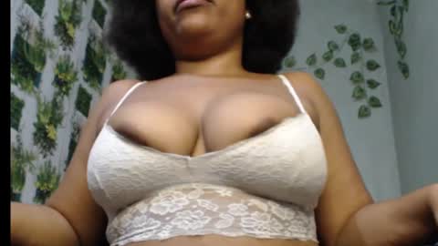 Snapshot of juicy_gold22 chatting on March 2025 07:32:02 PM Mariagold online show from March 2025 07:32:02 PM
