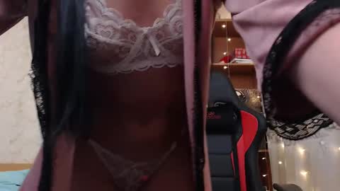 Snapshot of juicy_jesss chatting on February 2025 07:41:01 PM juicy_jesss online show from February 2025 07:41:01 PM