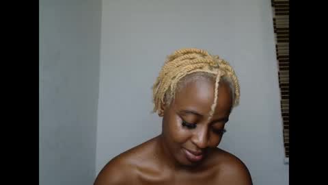 juicykinkx online show from November 2025 01:38:01 AM