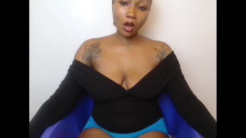 Snapshot of juicyxpink chatting on March 2025 08:41:02 AM juicyxpink online show from March 2025 08:41:02 AM