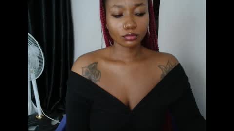 juicyxpink online show from November 2025 11:48:01 PM