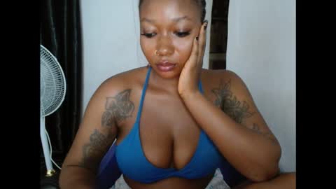 juicyxpink online show from November 2025 11:48:01 PM