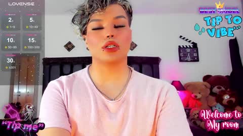 Jujubee online show from December 2024 05:37:01 PM