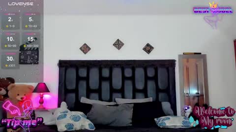 Jujubee online show from January 2025 04:25:01 PM