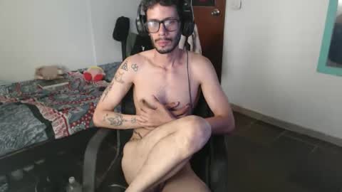 Snapshot of julfigo chatting on June 2026 06:25:02 PM Julfigo online show from June 2026 06:25:02 PM