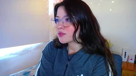 Snapshot of juli05star chatting on February 2025 03:17:02 PM Juliana online show from February 2025 03:17:02 PM