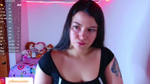 Snapshot of juli05star chatting on May 2026 09:53:01 PM Juliana online show from May 2026 09:53:01 PM