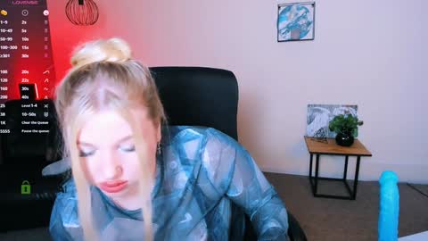 Snapshot of juli_kisss chatting on December 2024 07:32:02 PM juli kisss online show from December 2024 07:32:02 PM