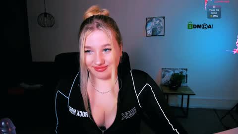 Snapshot of juli_kisss chatting on January 2025 08:26:02 PM juli kisss online show from January 2025 08:26:02 PM