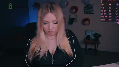 Snapshot of juli_kisss chatting on February 2025 09:32:02 AM juli kisss online show from February 2025 09:32:02 AM
