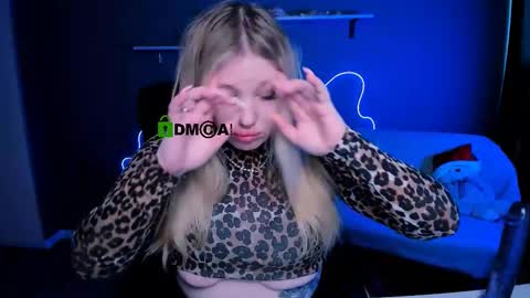 Snapshot of juli_kisss chatting on March 2025 09:40:01 AM juli kisss online show from March 2025 09:40:01 AM
