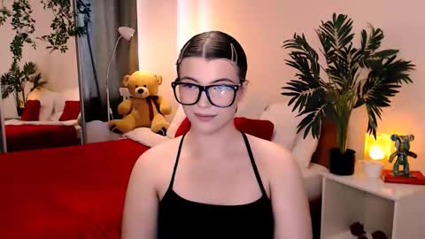 Snapshot of julia485262 chatting on June 2026 01:46:02 PM julia485262 online show from June 2026 01:46:02 PM