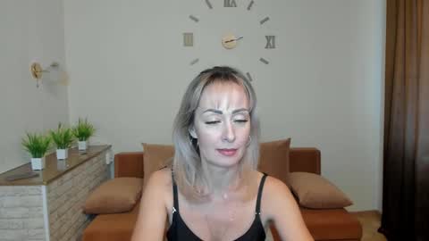 julia__cherry_ online show from December 2024 07:47:02 AM