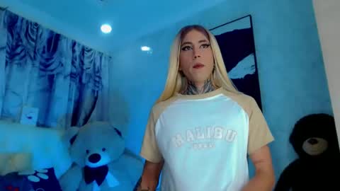 Snapshot of julia_bulette1 chatting on June 2026 01:47:02 AM julia_bulette1 online show from June 2026 01:47:02 AM