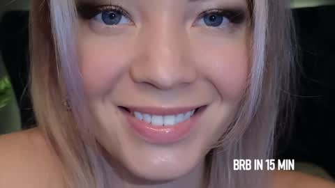 Cute online show from December 2024 03:42:02 PM